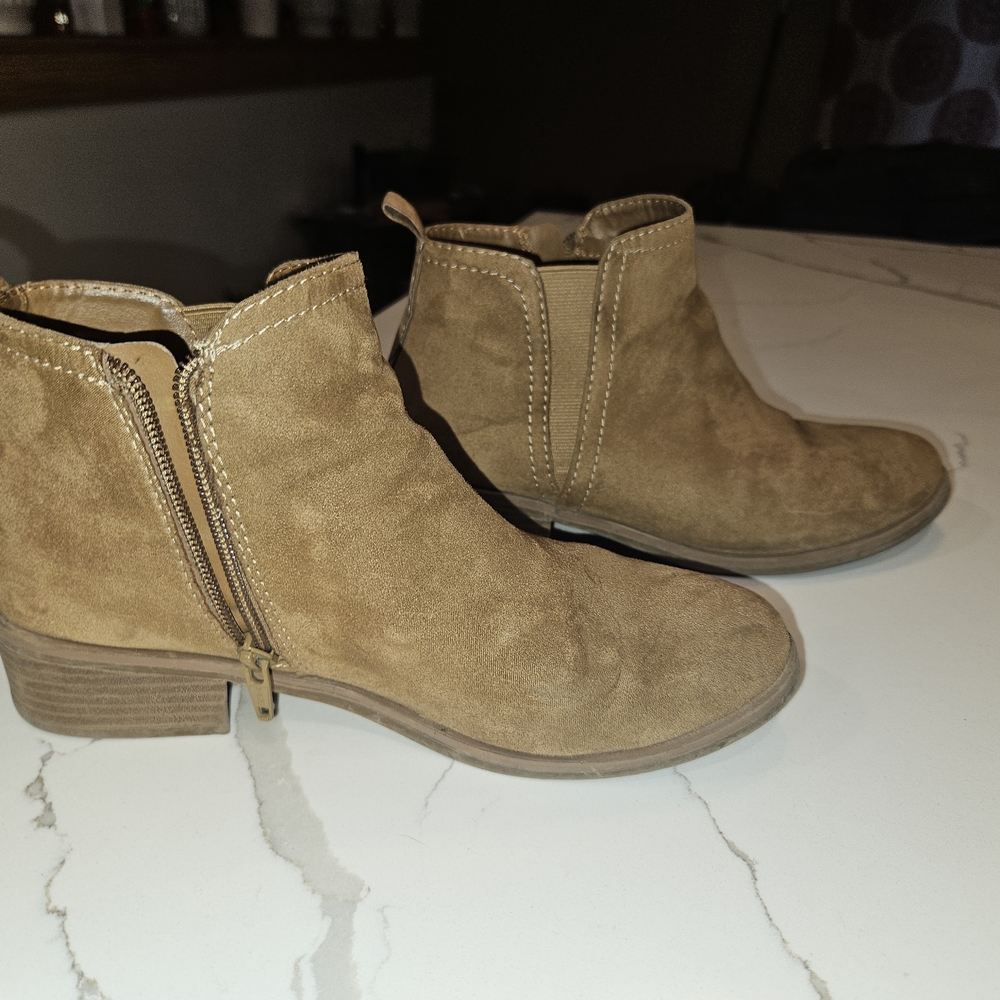 Time and Tru Light Brown Ankle Booties - Picture 5 of 9